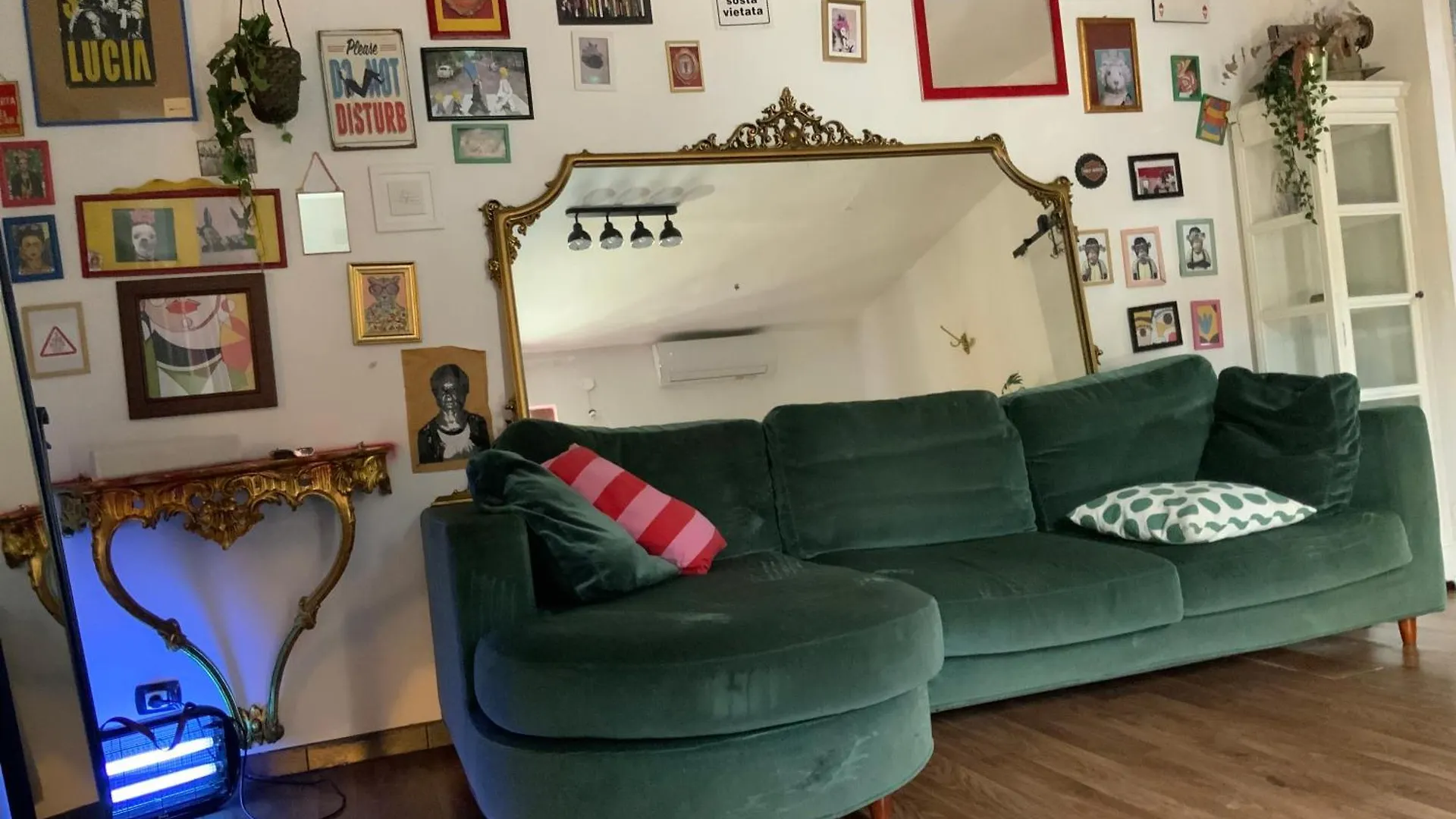 Napoli In Villa 이탈리아